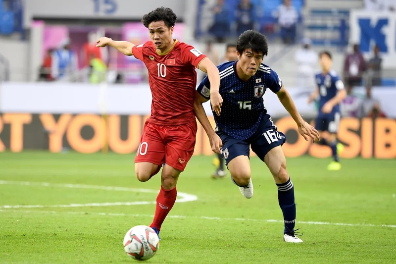 越南前锋、10号阮功凤.jpg